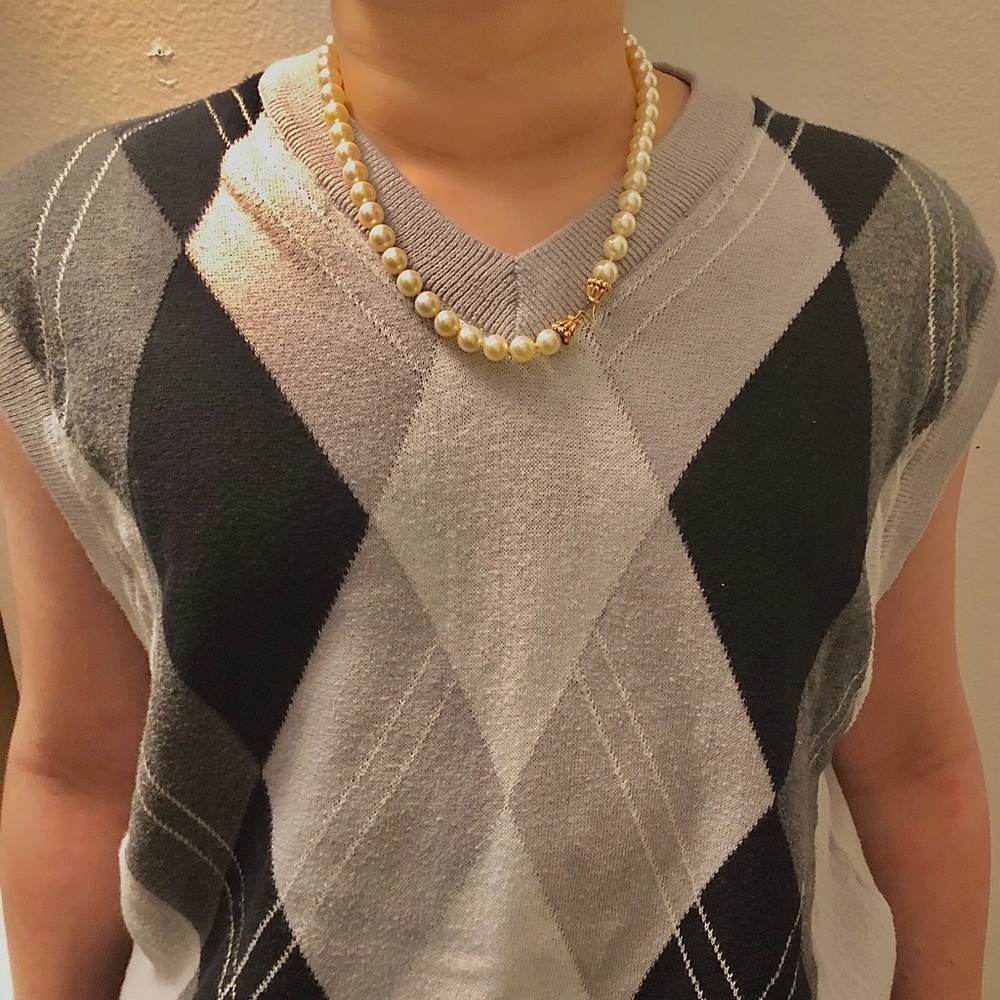 CHECKERED SWEATER VEST